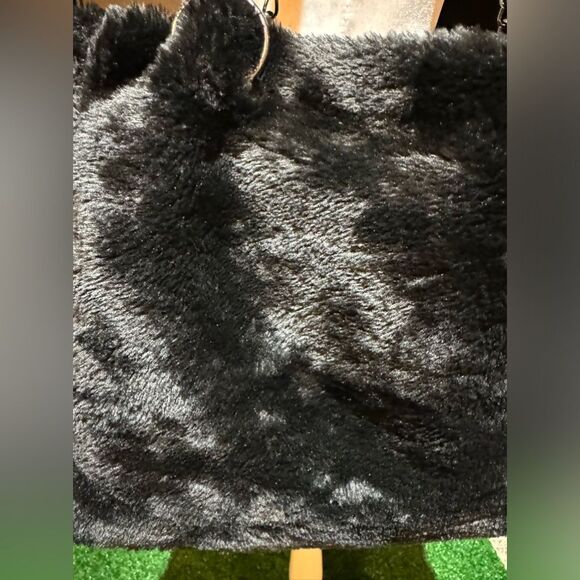 NWOT Chic Faux Rabbit Fur Large Shoulder Bag Purse Color Black - Picture 7 of 8